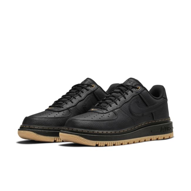 NIKE AIR FORCE 1 LUXE"BLACK GUM"