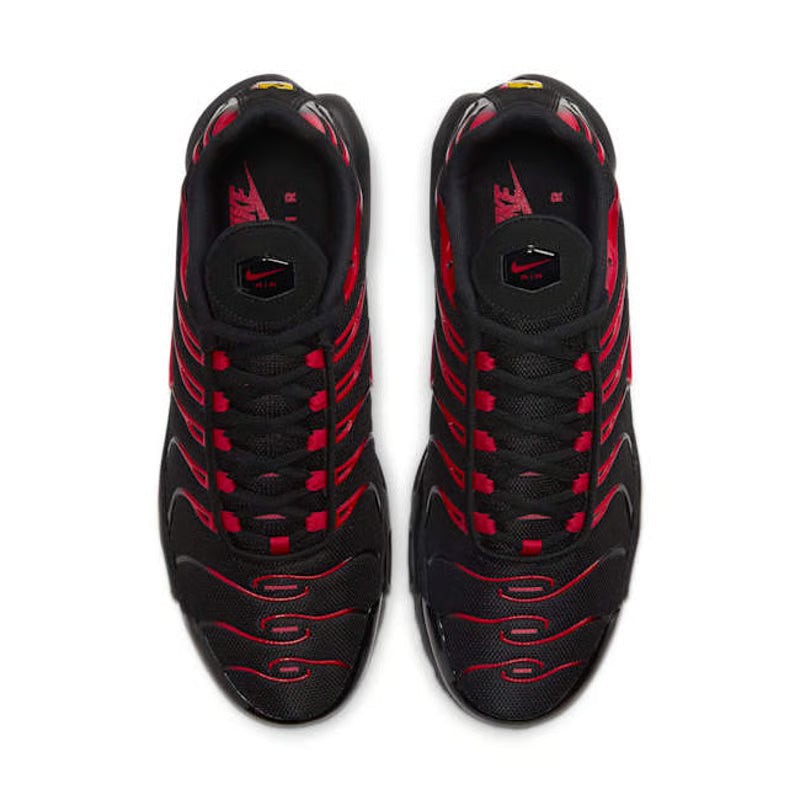 NIKE AIR MAX PLUS "BRED"