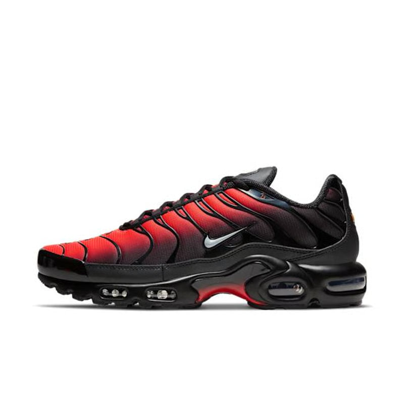 NIKE AIR MAX PLUS "DEADPOOL"