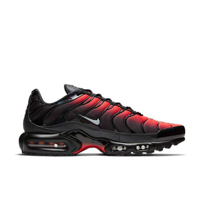 NIKE AIR MAX PLUS "DEADPOOL"