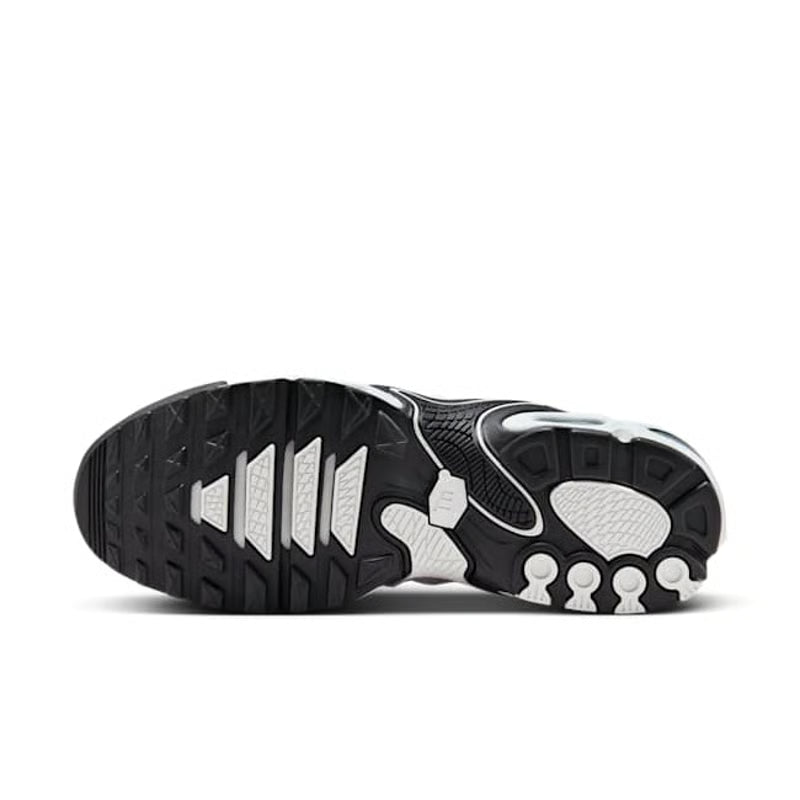 NIKE AIR MAX PLUS DRIFT "PANDA"