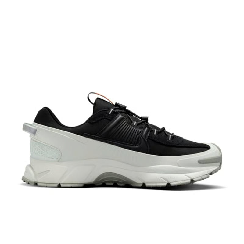 Nike Zoom Vomero Roam "Black & Light Silver"