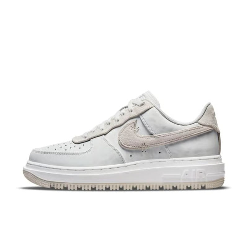 NIKE AIR FORCE 1 LUXE "SUMMIT WHITE"